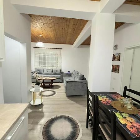 בראט Villa Likaj מראה חיצוני תמונה