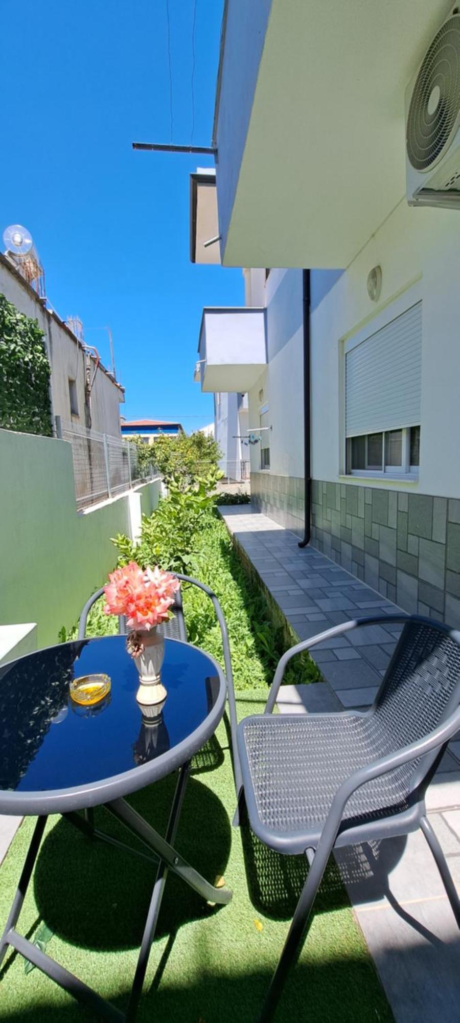 בראט Villa Likaj מראה חיצוני תמונה