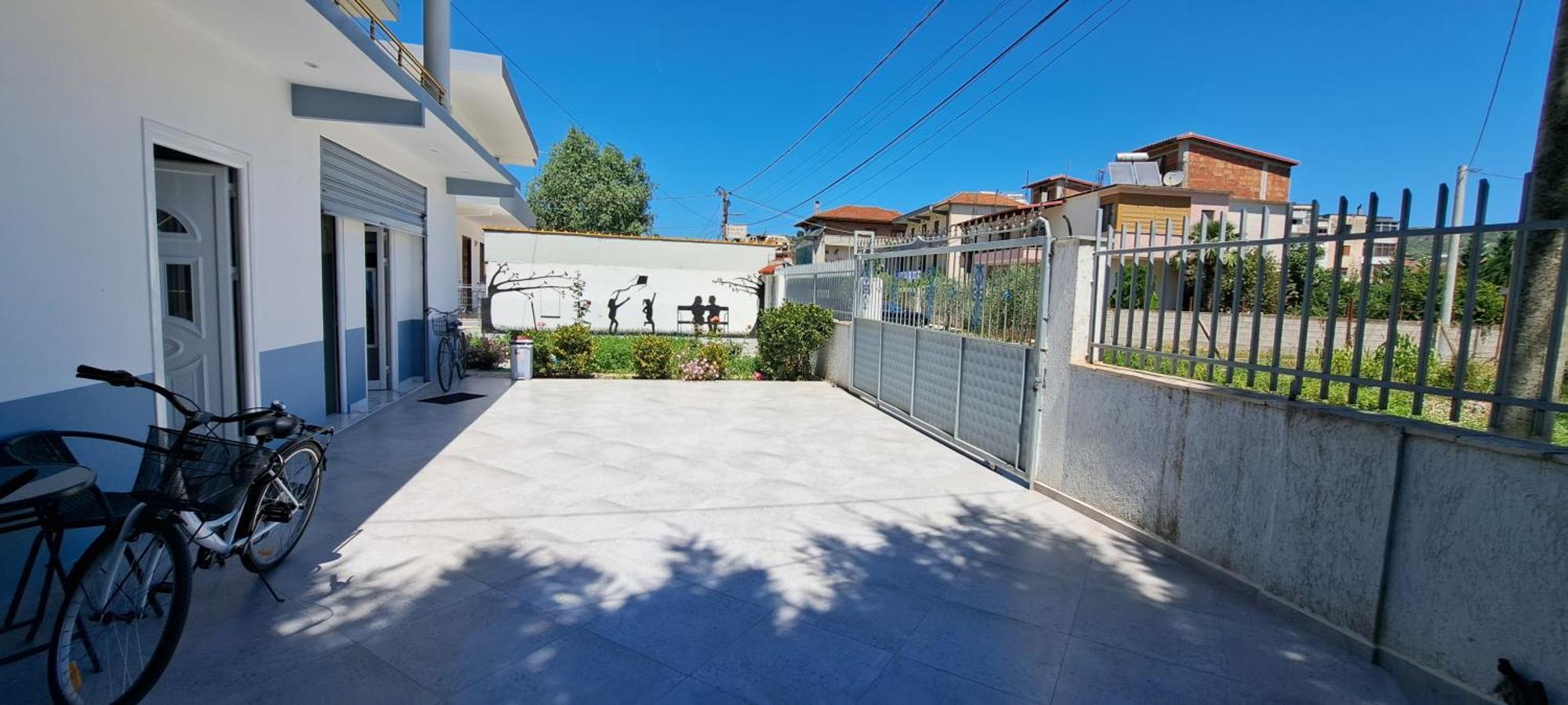 בראט Villa Likaj מראה חיצוני תמונה