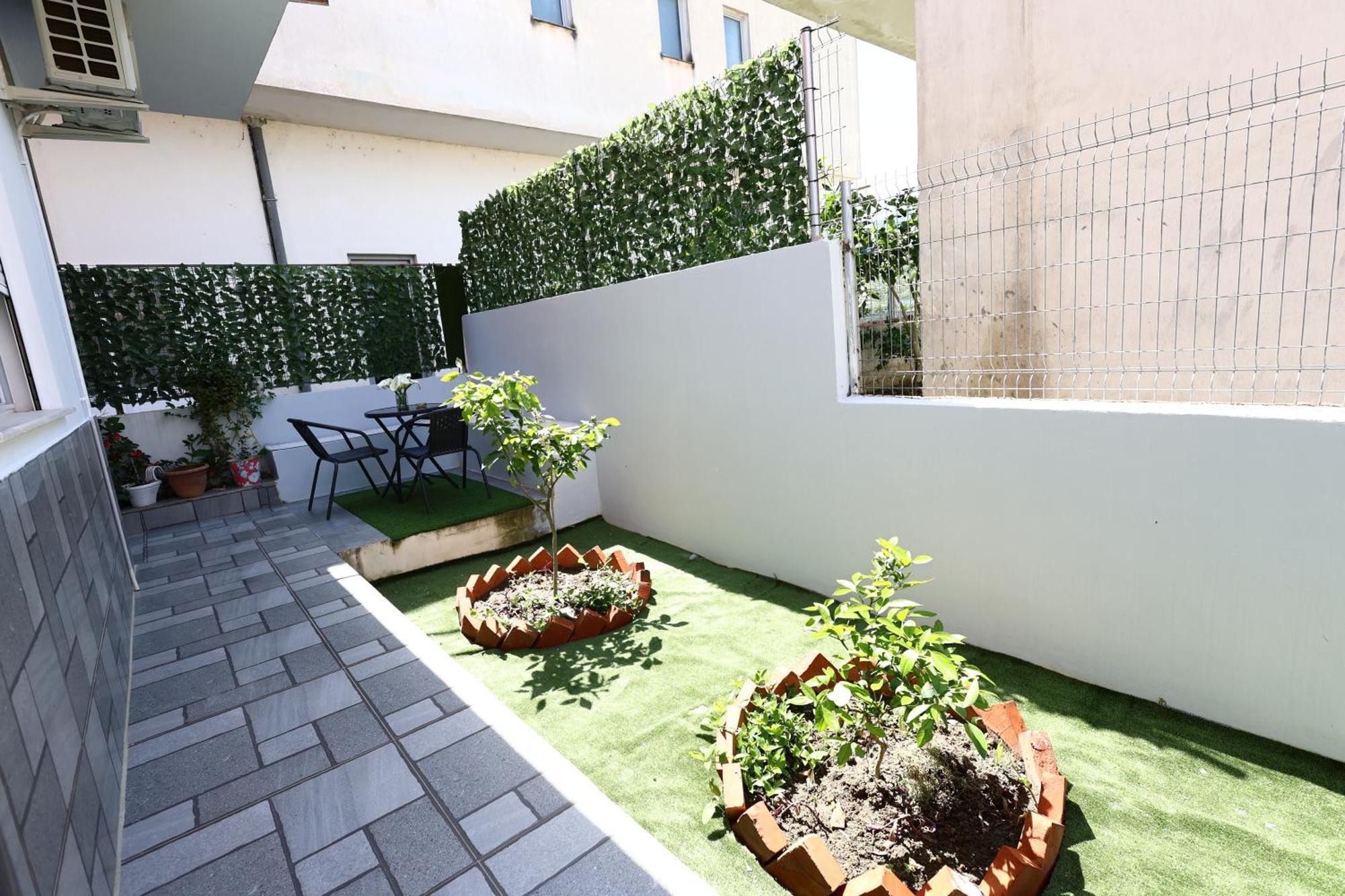 בראט Villa Likaj מראה חיצוני תמונה